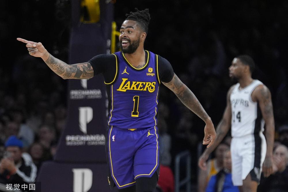 王曼昱与孙 王曼昱与孙